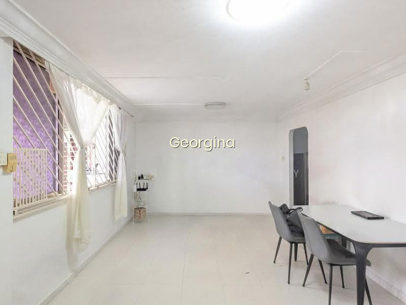 327 Serangoon Avenue 3 image 1 of 10