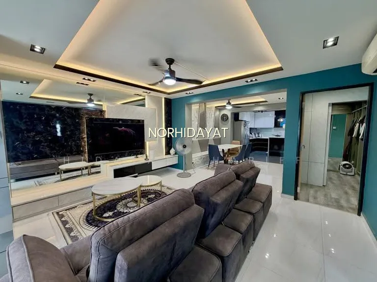 743 Pasir Ris Street 71 image 1 of 10
