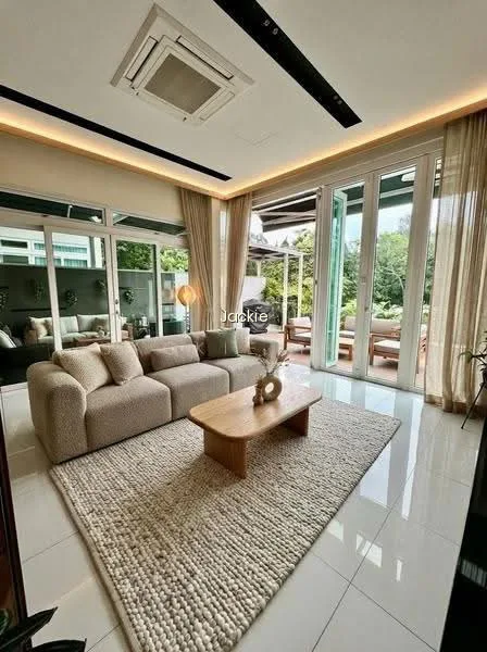 Holland/Tanglin/Bukit Timah image 1 of 9