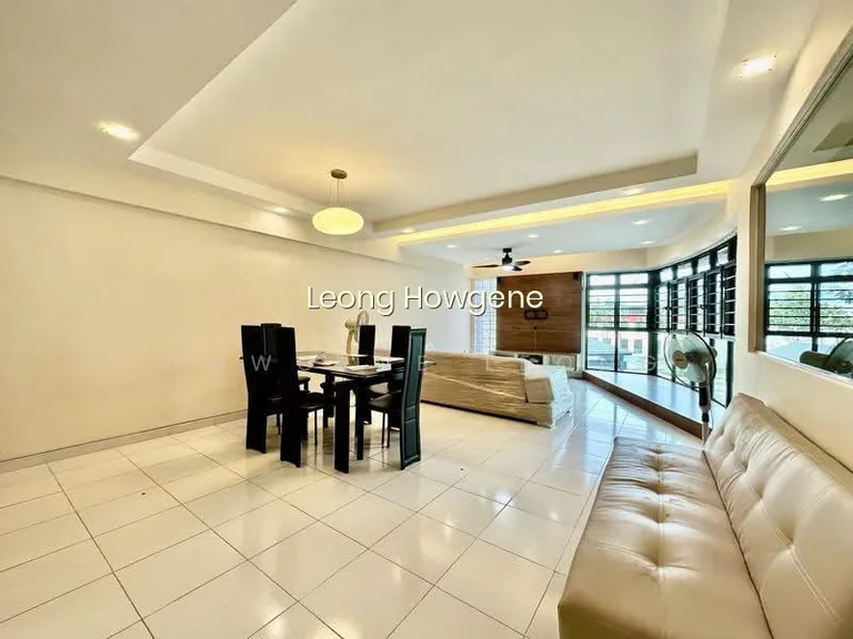 654 Senja Road image 1 of 10