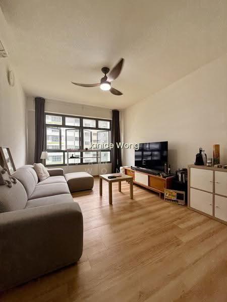 620B Tampines Street 61 image 1 of 4
