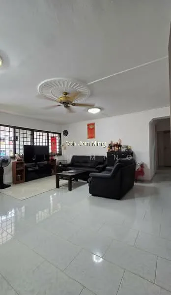 718 Jurong West Street 71 image 1 of 10