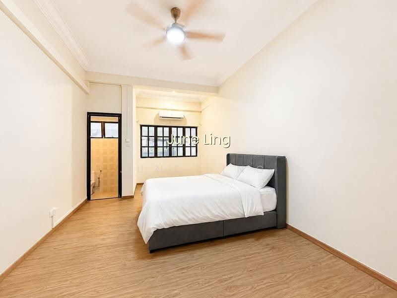 MASTER ROOM WITH ENSUITE NEAR PASIR RIS PARK | $2,800 image 1 of 10
