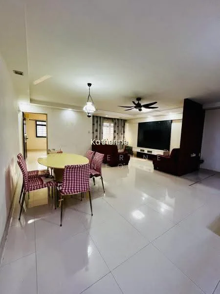 688A Choa Chu Kang Drive image 1 of 10