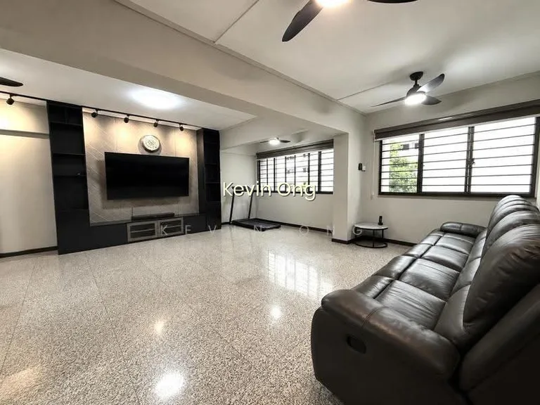 942 Hougang Street 92 image 1 of 10