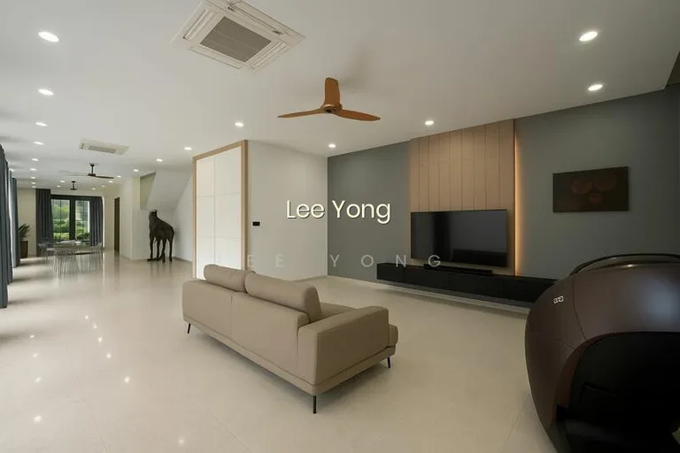 Yio Chu Kang 999 4 Storeys Semi-Detached With Lift image 1 of 8