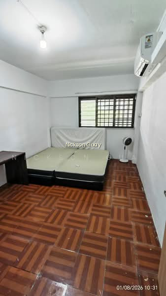 COMMON ROOM AVAILABLE FOR RENT IN 207 ANG MO KIO AVENUE 1, 074 image 1 of 3