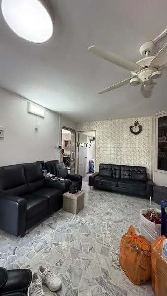 32 Cassia Crescent image 1 of 10