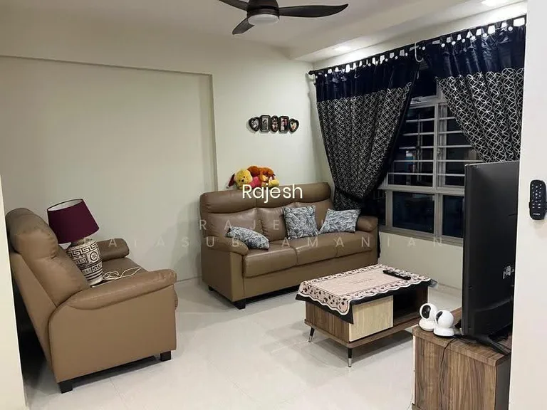 366B Sembawang Crescent image 1 of 10