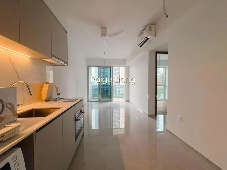 Grand Dunman image 1 of 10