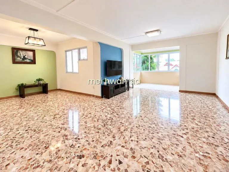 312 Hougang Avenue 5 image 1 of 10
