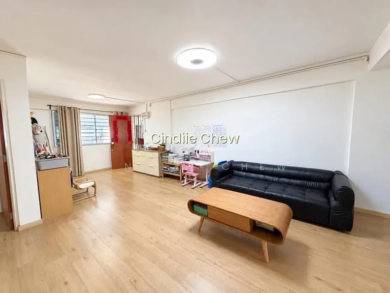 225 Serangoon Avenue 4 image 1 of 10
