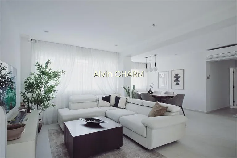 720 Tampines Street 72 image 1 of 10