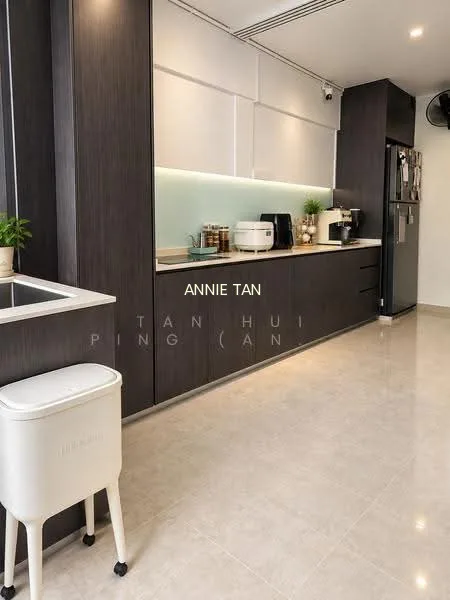 113 Bukit Batok West Avenue 6 image 1 of 10