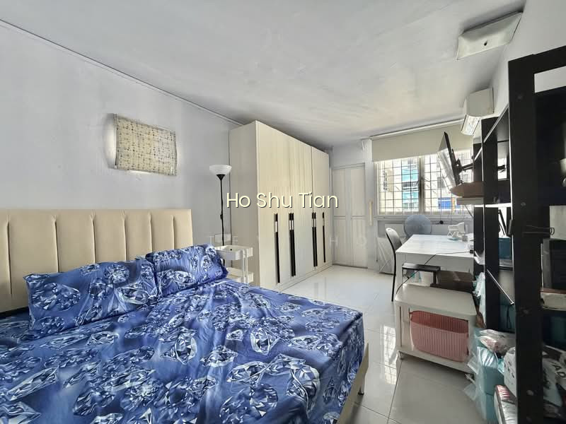 234 SERANGOON AVENUE 3 image 1 of 4