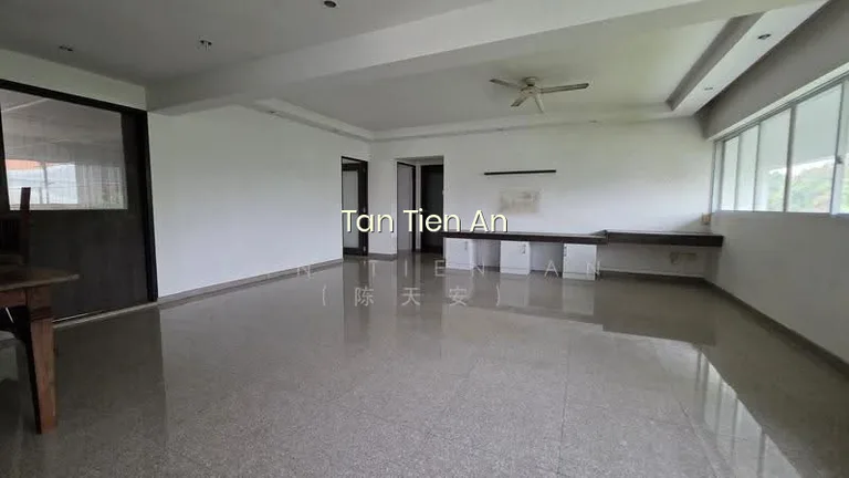 511 Bukit Batok Street 52 image 1 of 10