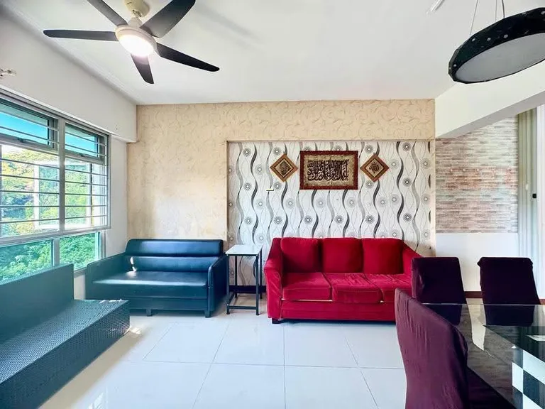 512A Yishun Street 51 image 1 of 10