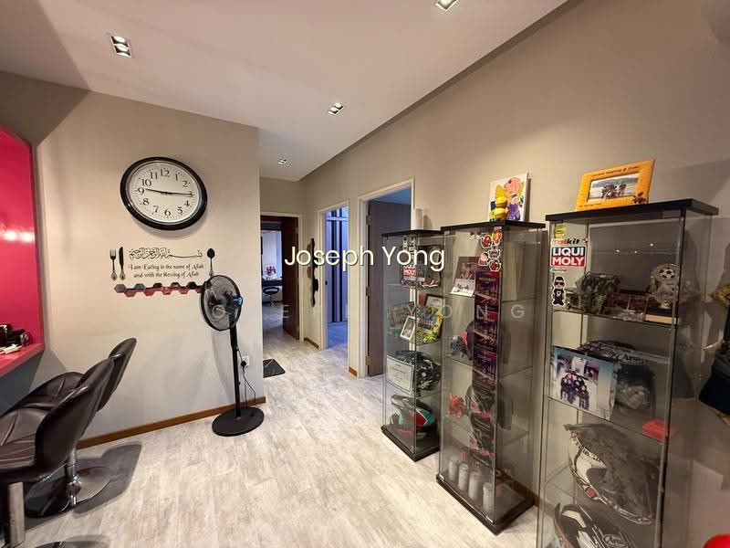 323A SUMANG WALK image 1 of 10
