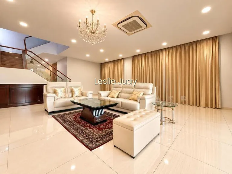 LANDED7772 @ 2.5STY Value Buy Detached in Seletar Hills Estate! image 1 of 5