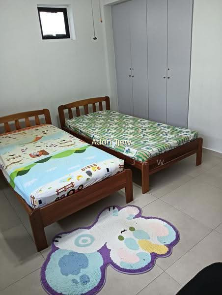 325 HOUGANG AVENUE 7 image 1 of 4