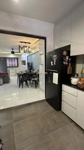 121 Hougang Avenue 1 image 1 of 8