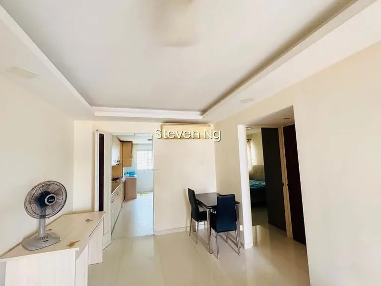 421 Bukit Batok West Avenue 2 image 1 of 10
