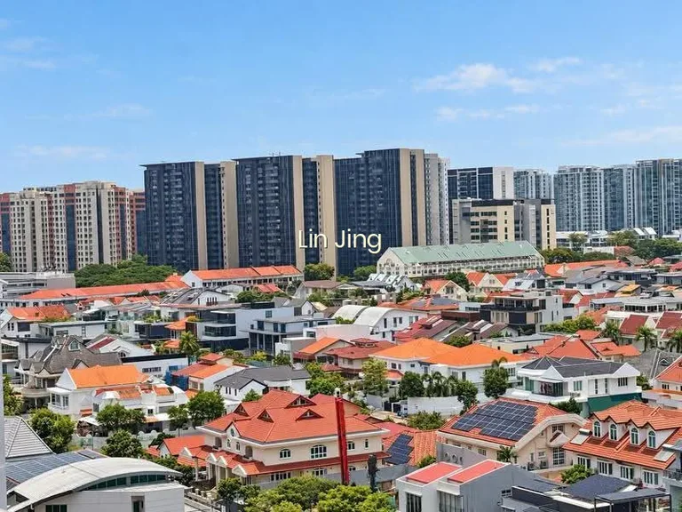 Grand Dunman image 1 of 10