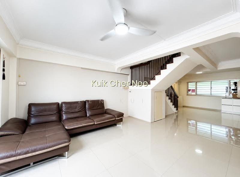 640 HOUGANG AVENUE 8 image 1 of 10