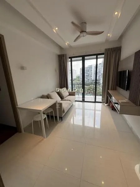 Beautiful Pool Facing Unit, 5 Mins Walk to Pasir Ris MRT image 1 of 4