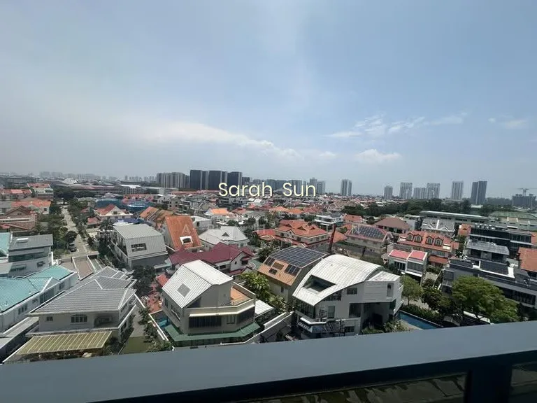 Grand Dunman image 1 of 10