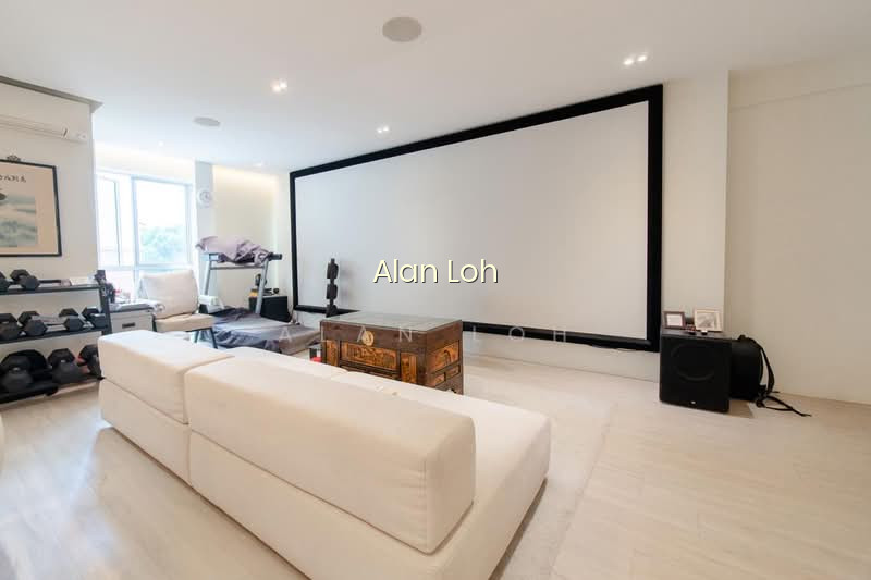 498E TAMPINES STREET 45 image 1 of 10