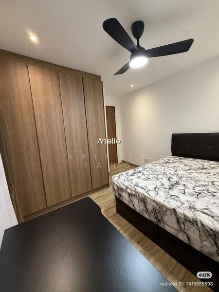 LAKEPOINT CONDO image 1 of 6