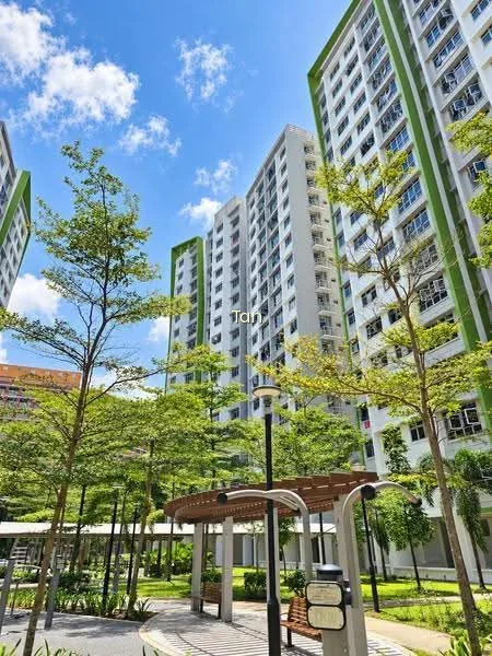 523B Tampines Central 7 image 1 of 10