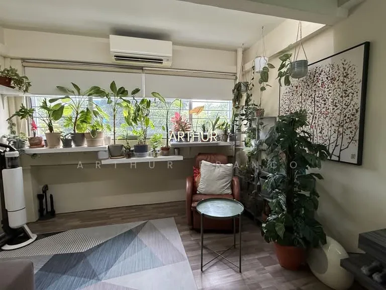 114 Whampoa Road image 1 of 10