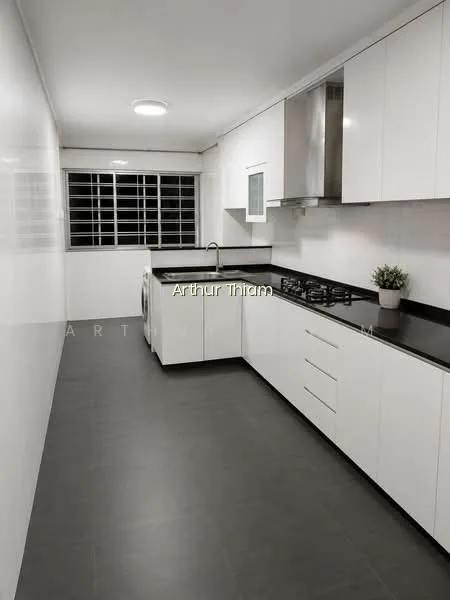 344 Woodlands Street 32 image 1 of 5