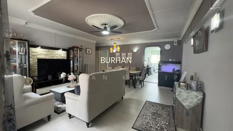 689 Hougang Street 61 image 1 of 10