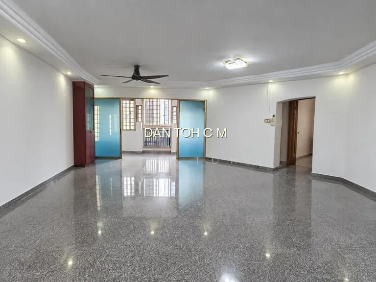 233 Compassvale Walk image 1 of 10