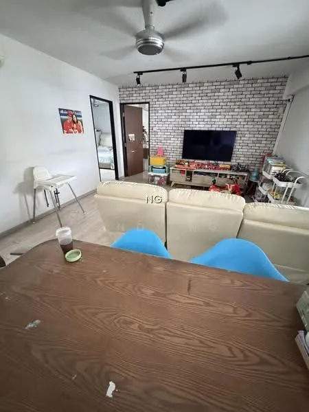 710 Hougang Avenue 2 image 1 of 10