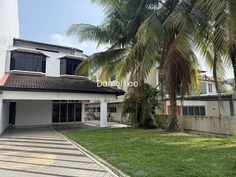 5-Bed Garden Semi-D · Direct MRT to Orchard & CBD image 1 of 10