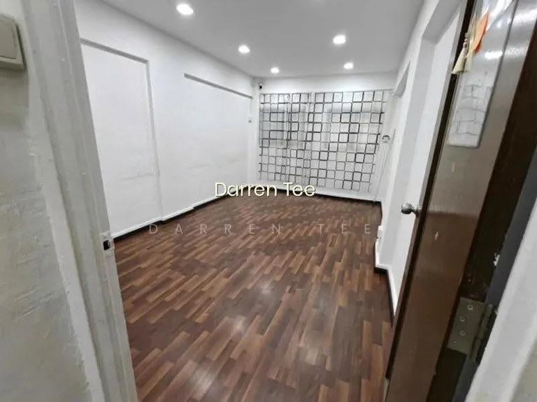 349 Jurong East Avenue 1 image 1 of 8