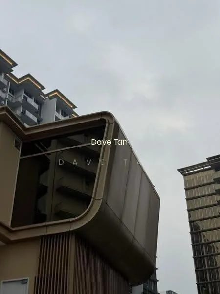 Grand Dunman image 1 of 3