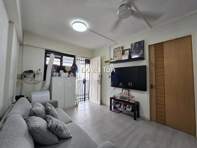 313 Hougang Avenue 5 image 1 of 10