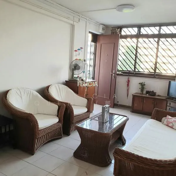 644 Hougang Avenue 8 image 1 of 10