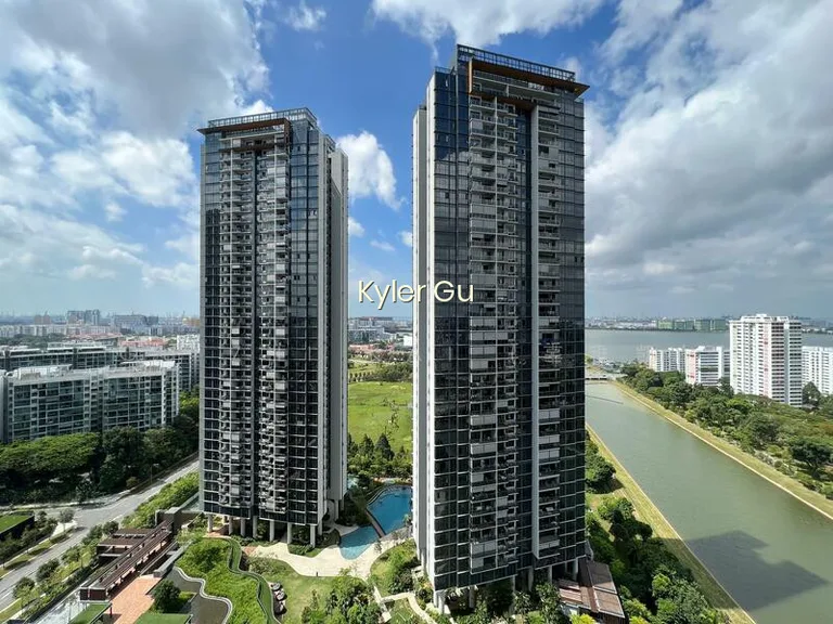 Parc Riviera image 1 of 9