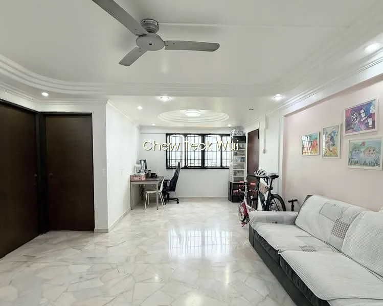 712 Yishun Avenue 5 image 1 of 10