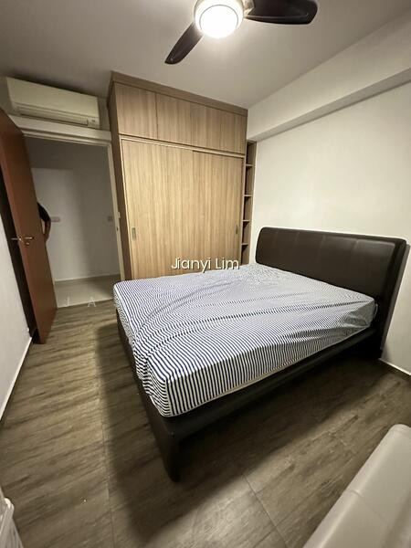 426D YISHUN AVENUE 11 image 1 of 5