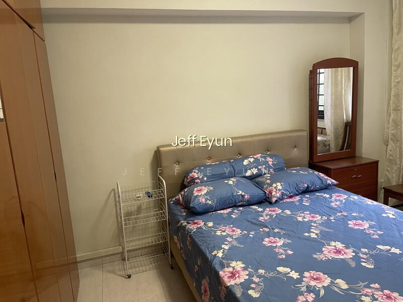 606 SENJA ROAD image 1 of 10