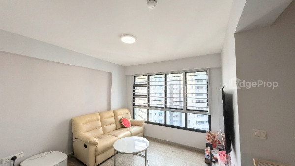 998B BUANGKOK CRESCENT image 1 of 8