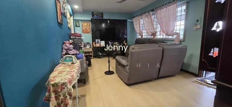435 Yishun Avenue 6 image 1 of 10