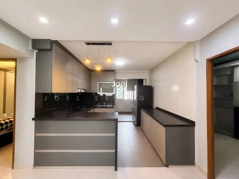 346 Tampines Street 33 image 1 of 10